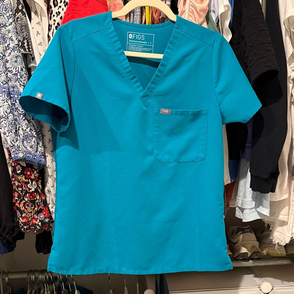 Small teal figs one pocket scrub top